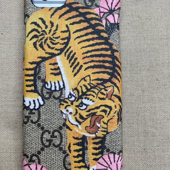 GUCCI I PHONE 6, 7, & 8 PHONE CASE NWT - Picture 9 of 16